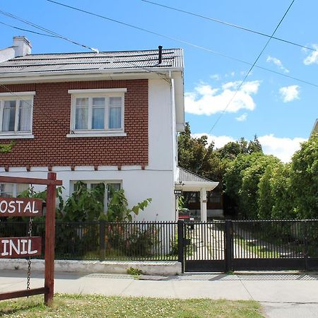 Hostal Y Cabanas Ainil Пунта-Аренас Екстер'єр фото