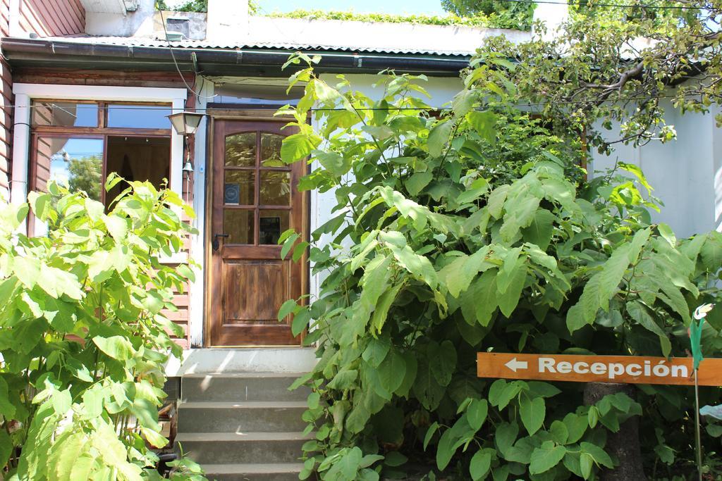 Hostal Y Cabanas Ainil Пунта-Аренас Екстер'єр фото