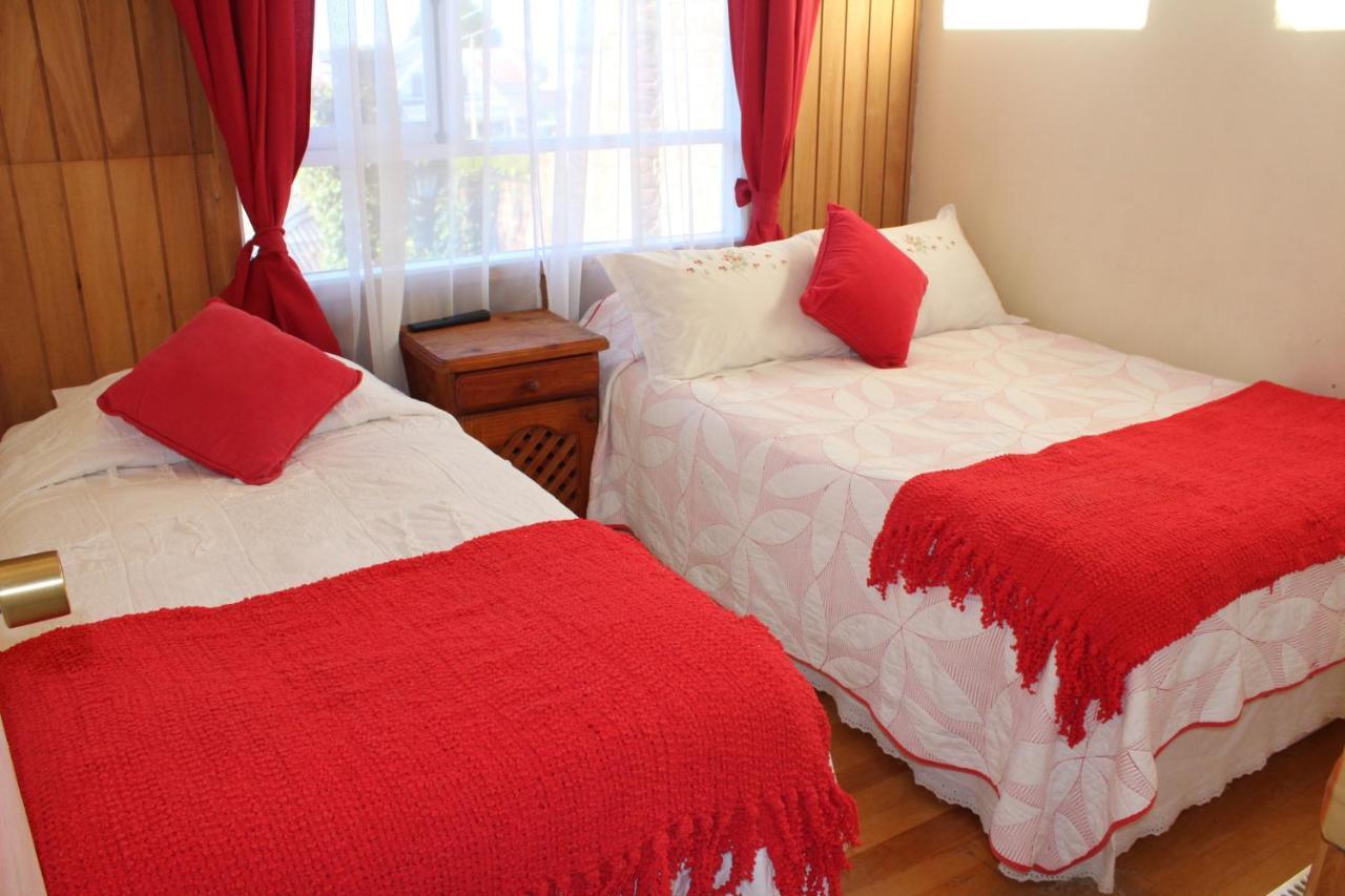 Hostal Y Cabanas Ainil Пунта-Аренас Екстер'єр фото