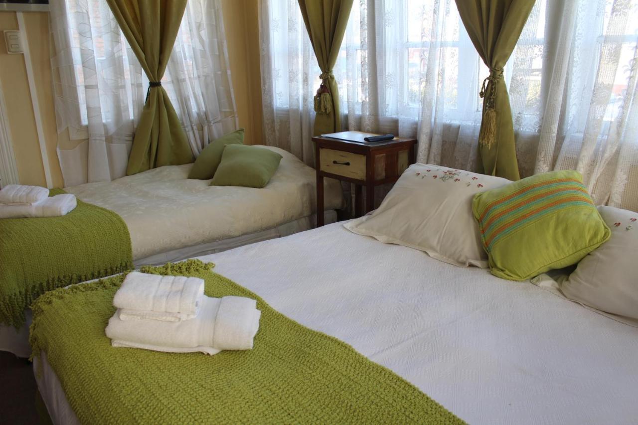 Hostal Y Cabanas Ainil Пунта-Аренас Екстер'єр фото