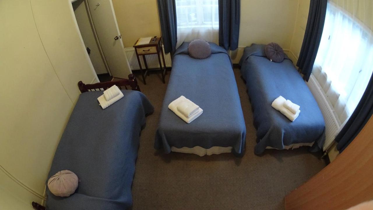 Hostal Y Cabanas Ainil Пунта-Аренас Екстер'єр фото
