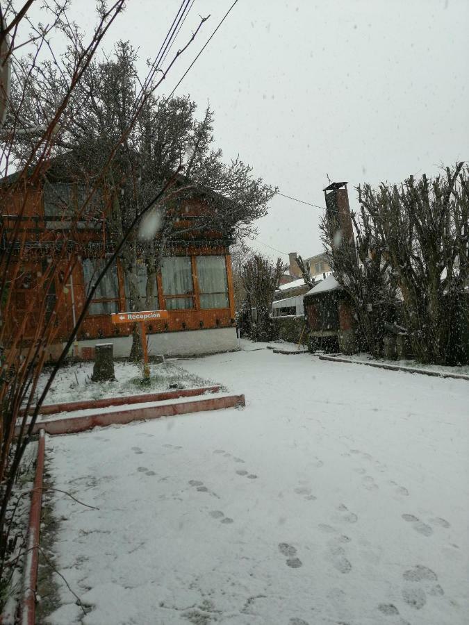 Hostal Y Cabanas Ainil Пунта-Аренас Екстер'єр фото